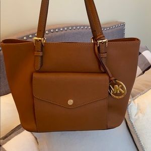 Micheal Kors jet set tote